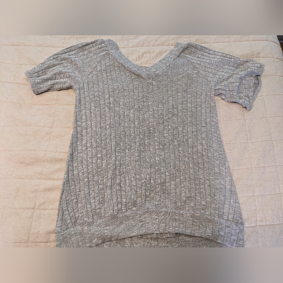 Soft & Subtle Top L - Picture 5 of 6